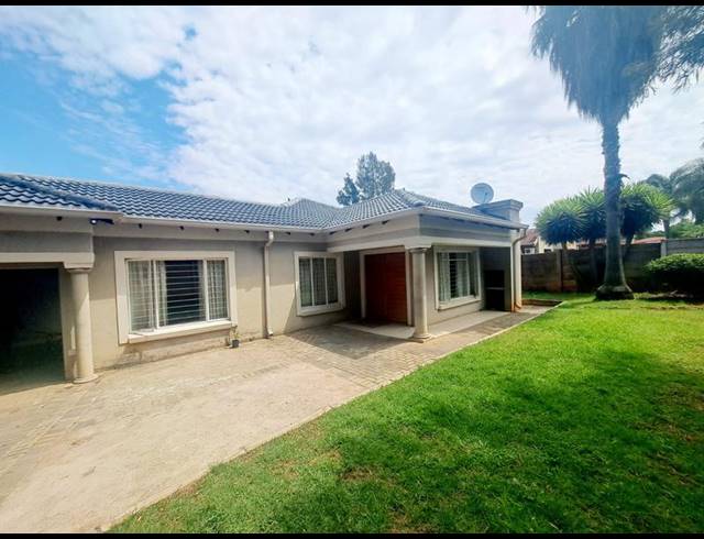 3 BEDROOM HOUSE FOR SALE IN HEUWELOORD
